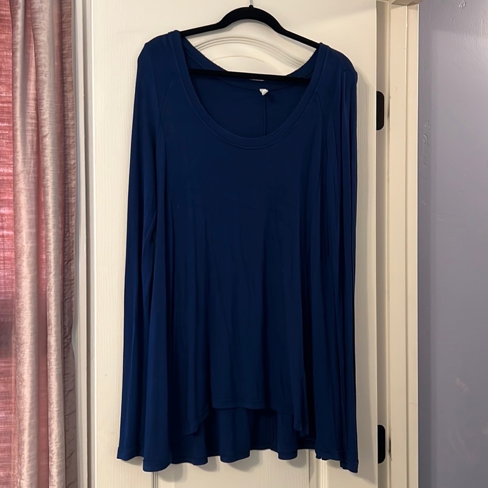 Free people bright navy hi/low tunic Large.